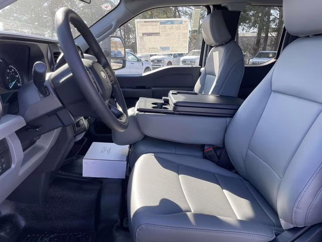 2026 Oxford White Ford Super Duty F-450 DRW XL 4X4 Chassis