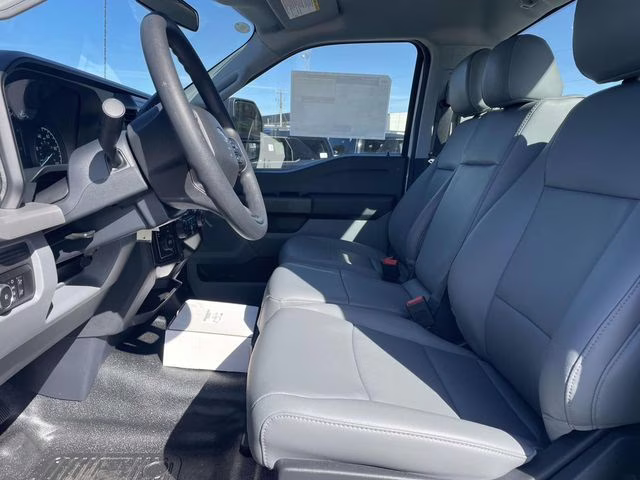 2026 Oxford White Ford Super Duty F-550 DRW XL 4X4 Chassis