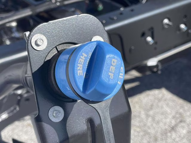 2026 Oxford White Ford Super Duty F-550 DRW XL 4X4 Chassis