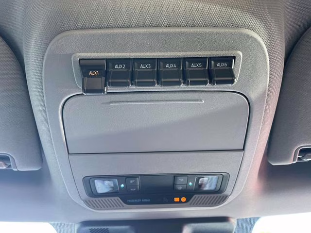 2026 Oxford White Ford Super Duty F-550 DRW XL 4X4 Chassis