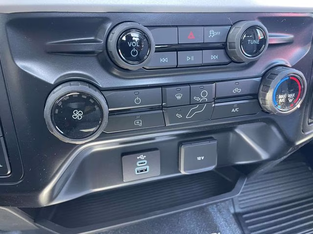 2026 Oxford White Ford Super Duty F-550 DRW XL 4X4 Chassis