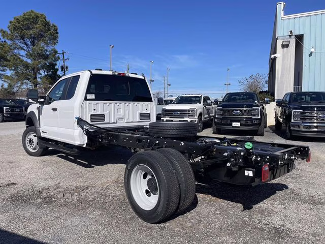 2026 Oxford White Ford Super Duty F-550 DRW XL 4X4 Chassis