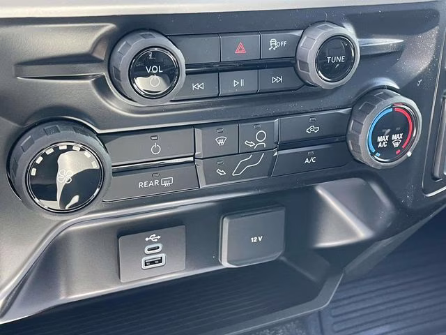 2026 Oxford White Ford Super Duty F-550 DRW XL 4X4 Chassis