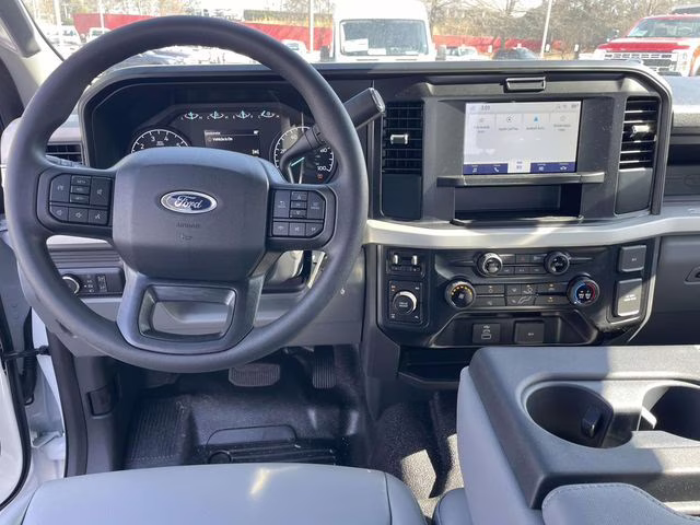 2026 Oxford White Ford Super Duty F-250 SRW XL 4X4 Truck