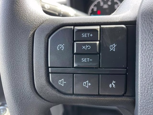 2026 Oxford White Ford Super Duty F-350 SRW XL RWD Truck