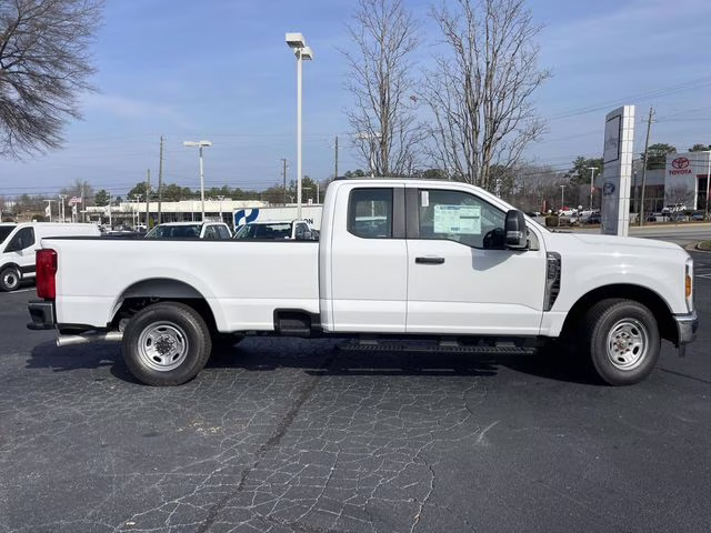 2026 Oxford White Ford Super Duty F-350 SRW XL RWD Truck