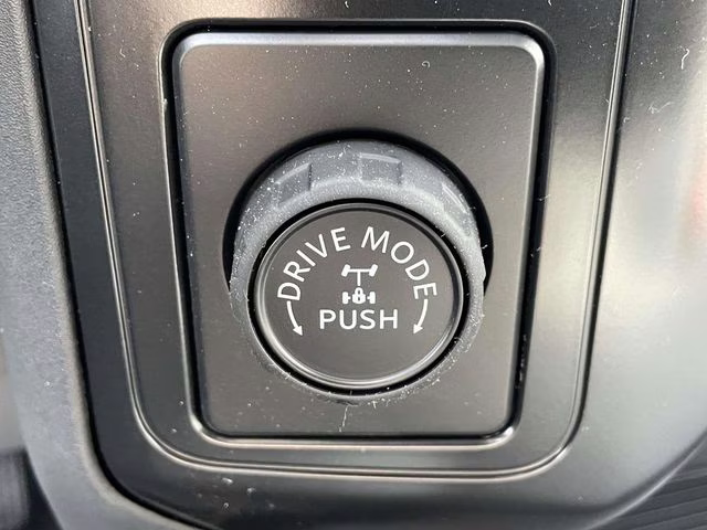 2026 Oxford White Ford Super Duty F-250 SRW XL RWD Truck