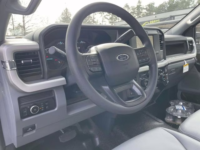 2026 Oxford White Ford Super Duty F-250 SRW XL 4X4 Truck