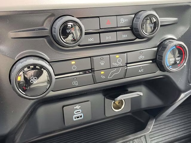 2026 Oxford White Ford Super Duty F-250 SRW XL 4X4 Truck