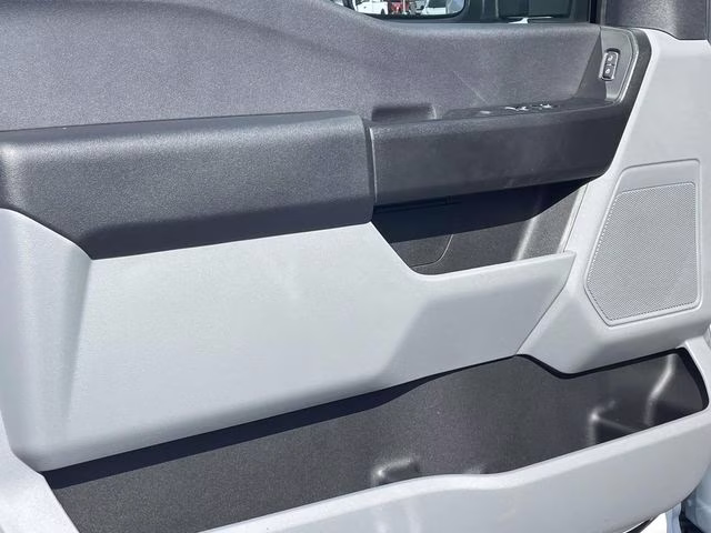 2026 Oxford White Ford Super Duty F-350 SRW XL RWD Truck