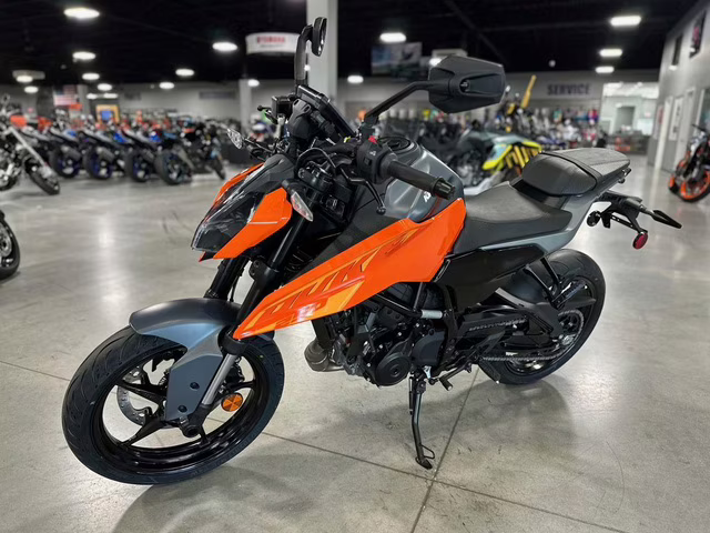 2024 - KTM Duke 250 Motorcycle