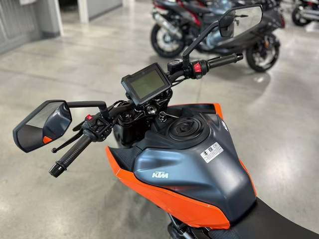 2024 - KTM Duke 250 Motorcycle