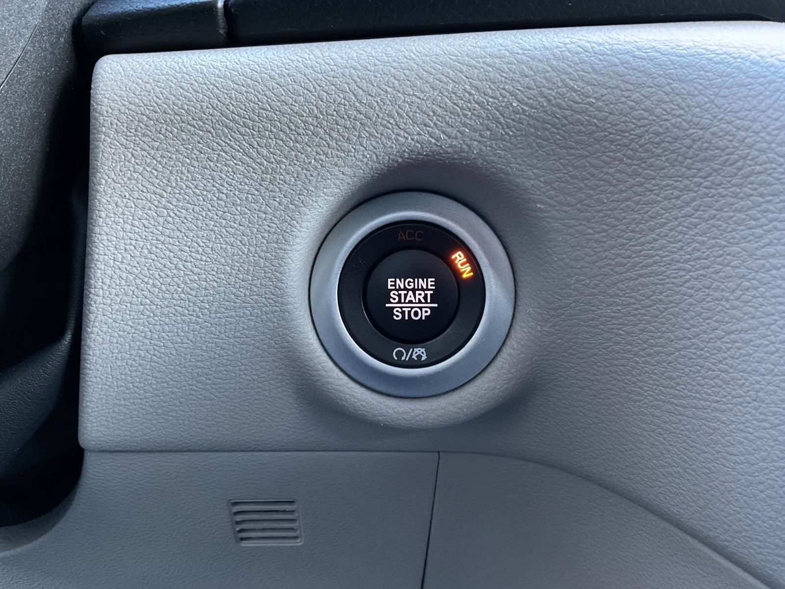 2023 Bright White Clearcoat Chrysler Voyager LX FWD Van