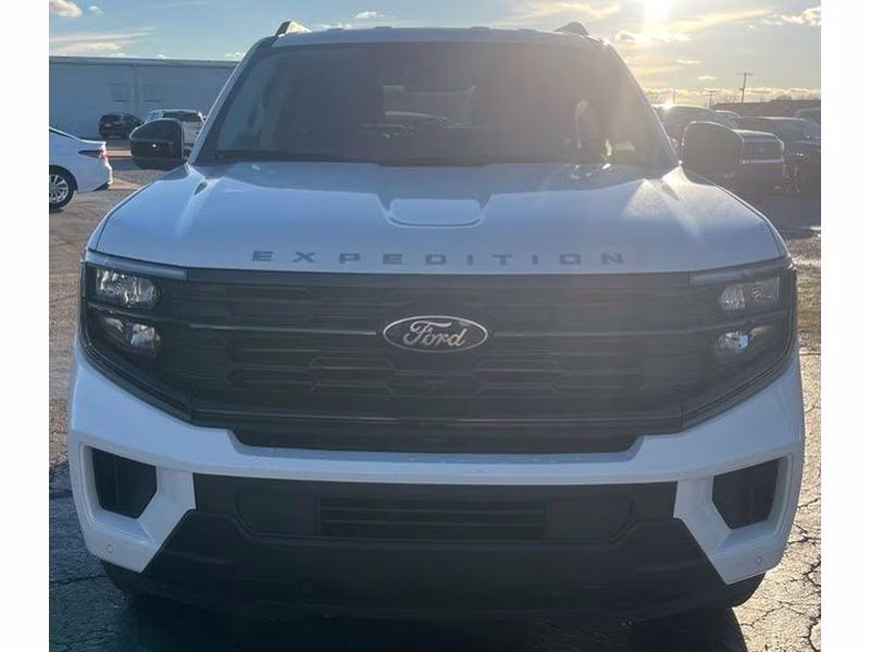 2026 Star White Metallic Tri-Coat Ford Expedition Active RWD SUV
