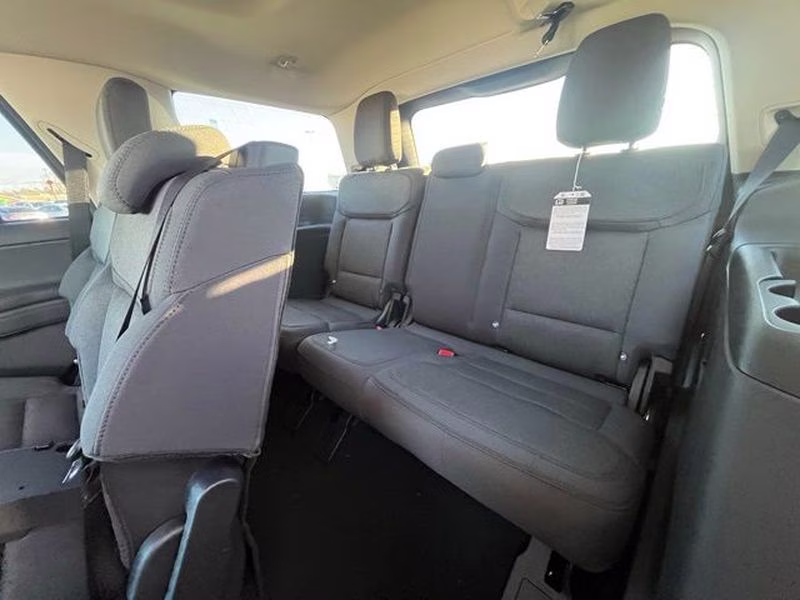 2026 Star White Metallic Tri-Coat Ford Expedition Active RWD SUV