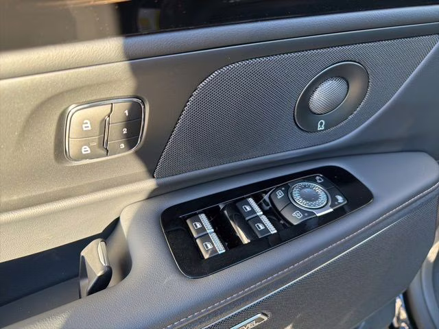 2026 Infinite Black Metallic Clearcoat Lincoln Nautilus Reserve AWD SUV