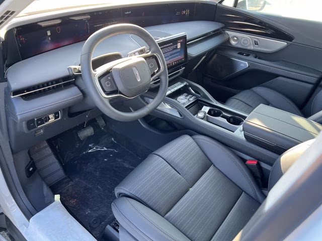 2026 White Platinum Clearcoat Metallic Lincoln Nautilus Reserve AWD SUV