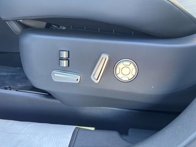 2026 White Platinum Clearcoat Metallic Lincoln Nautilus Reserve AWD SUV