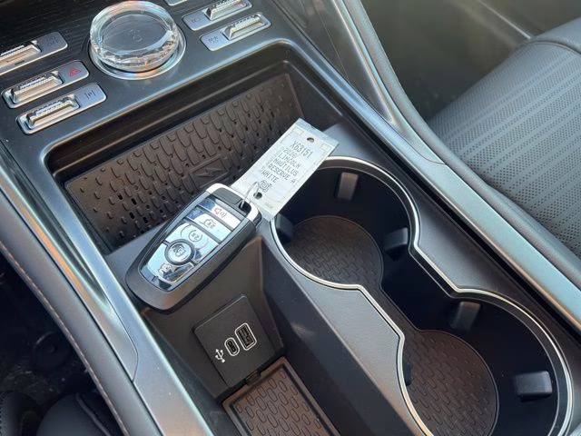 2026 White Platinum Clearcoat Metallic Lincoln Nautilus Reserve AWD SUV