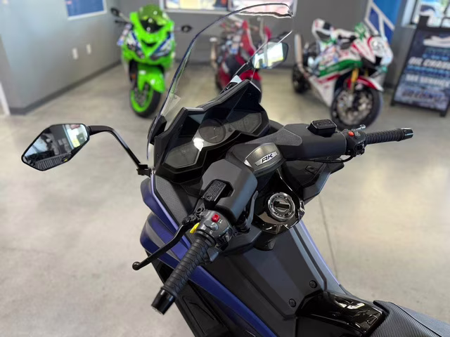 2025 BLU KYMCO AK 550i ABS Motorcycle
