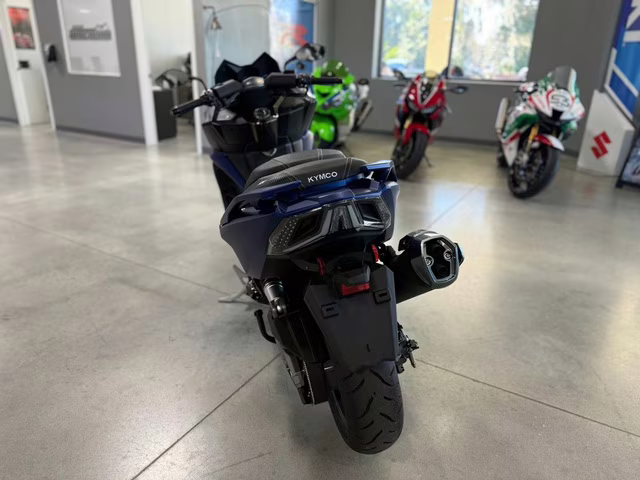 2025 BLU KYMCO AK 550i ABS Motorcycle