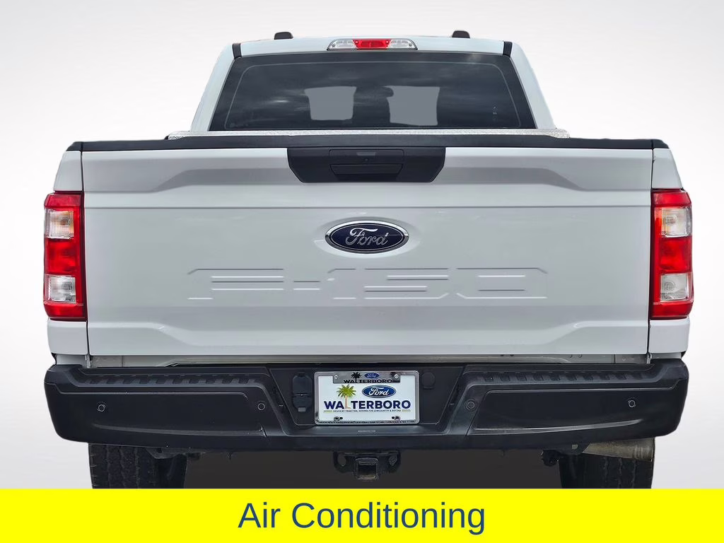 2022 Oxford White Ford F-150 XL 4X4 Truck