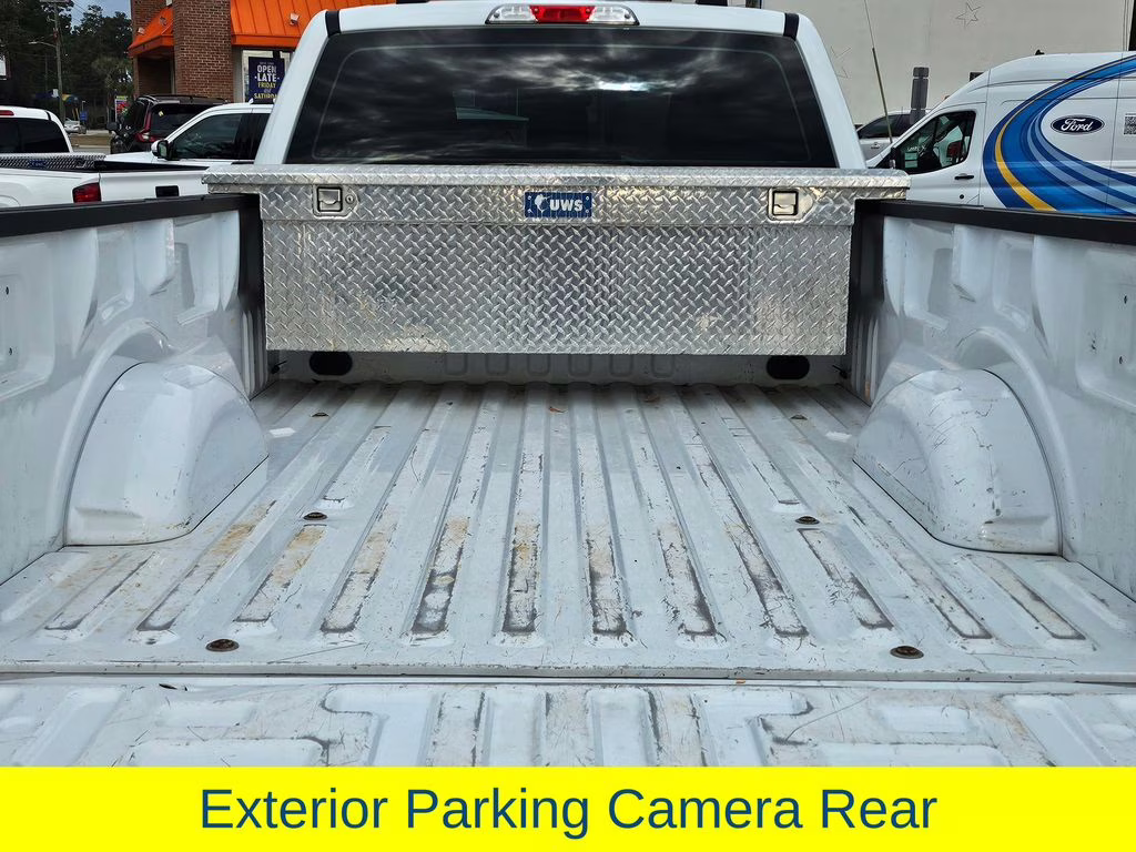 2022 Oxford White Ford F-150 XL 4X4 Truck