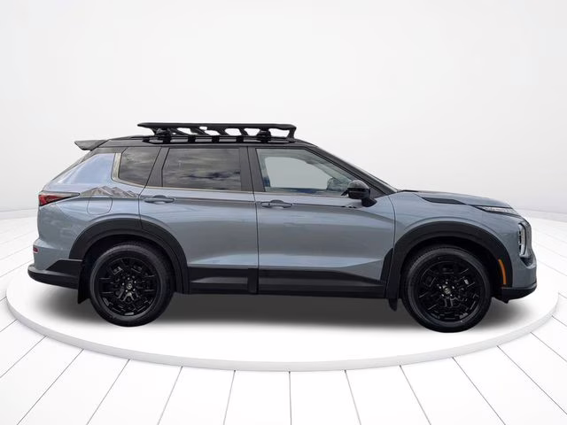 2026 Moonstone Gray/Black Roof Mitsubishi Outlander Trail Edition AWD SUV