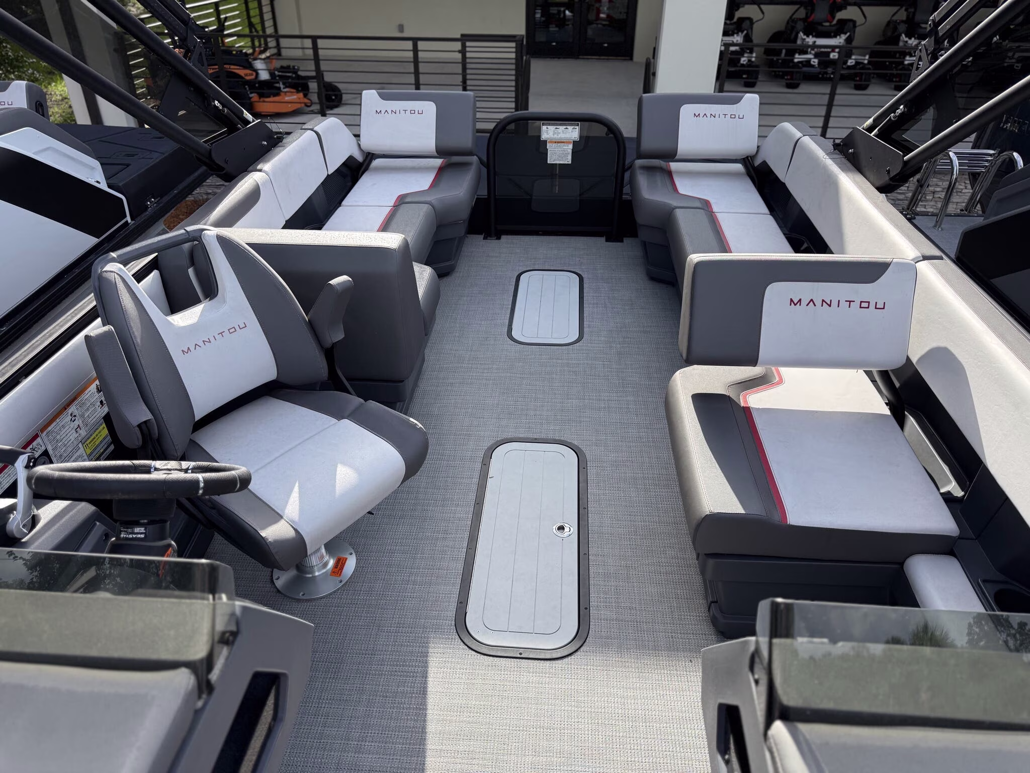 2024 Manitou Pontoon Cruise 22 Max Switchback V-Toon Boat