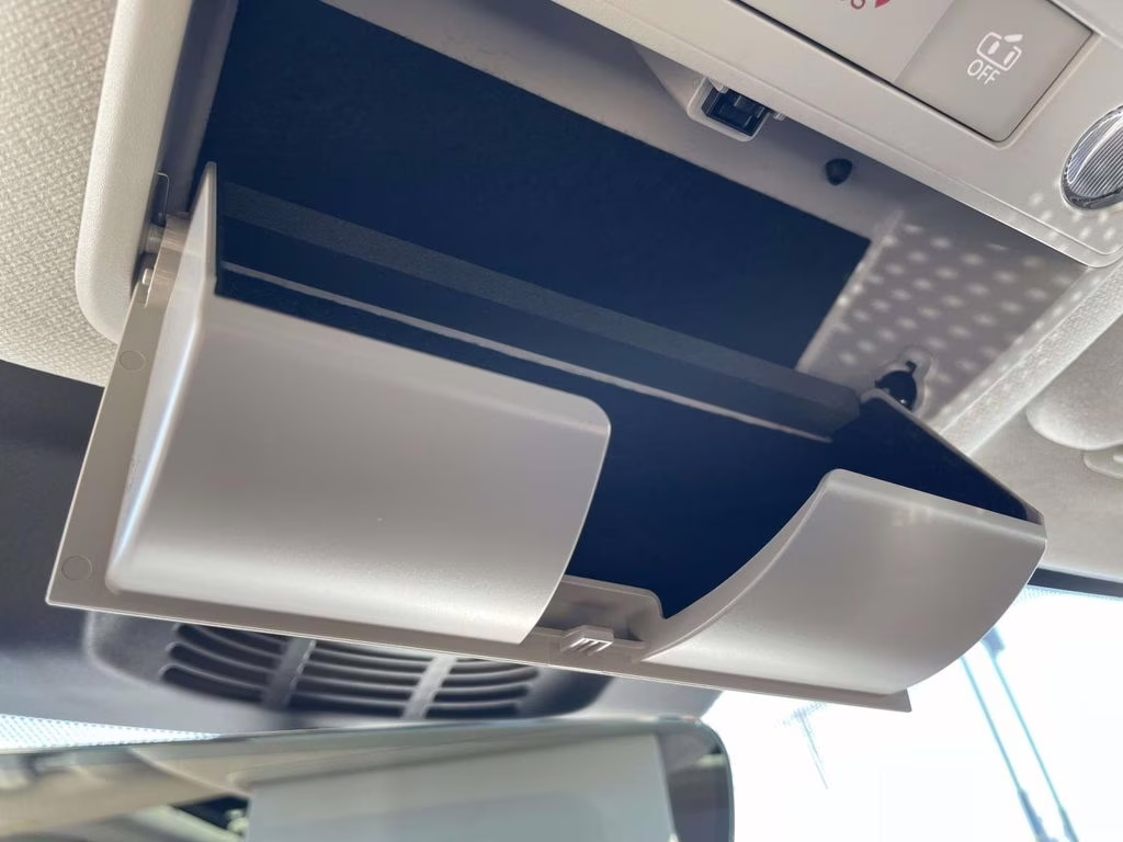 2026 Atlantic Gray/Super Black Nissan Sentra SR FWD Sedan