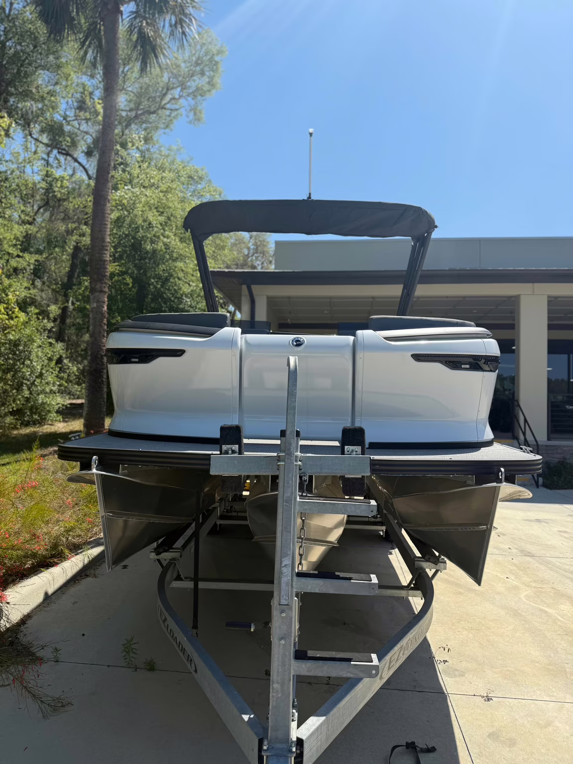 2024 - Manitou Pontoon Cruise 22 Max Switchback Boat