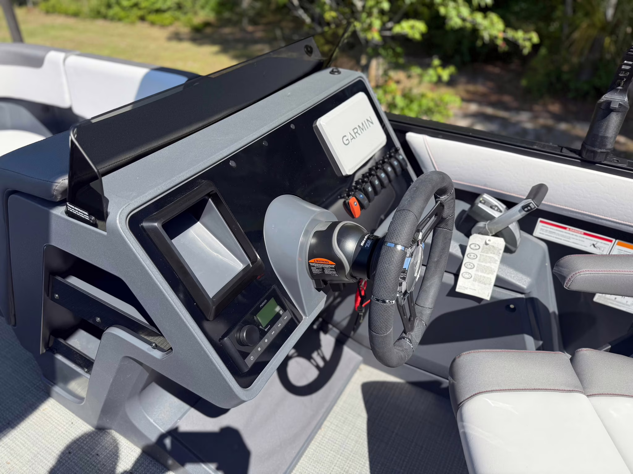 2024 - Manitou Pontoon Cruise 22 Max Switchback Boat