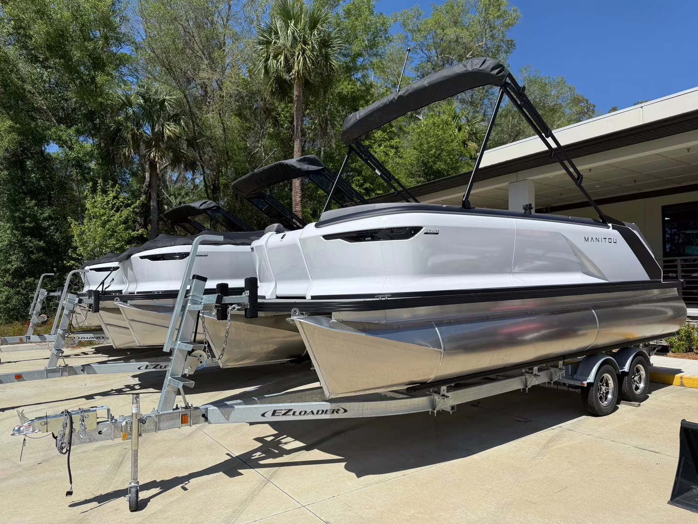 2025 - Manitou Pontoon Cruise 20 Bench Twin Tube Boat