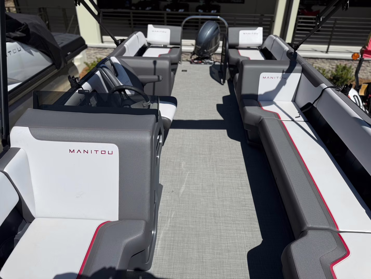 2025 - Manitou Pontoon Cruise 20 Bench Twin Tube Boat