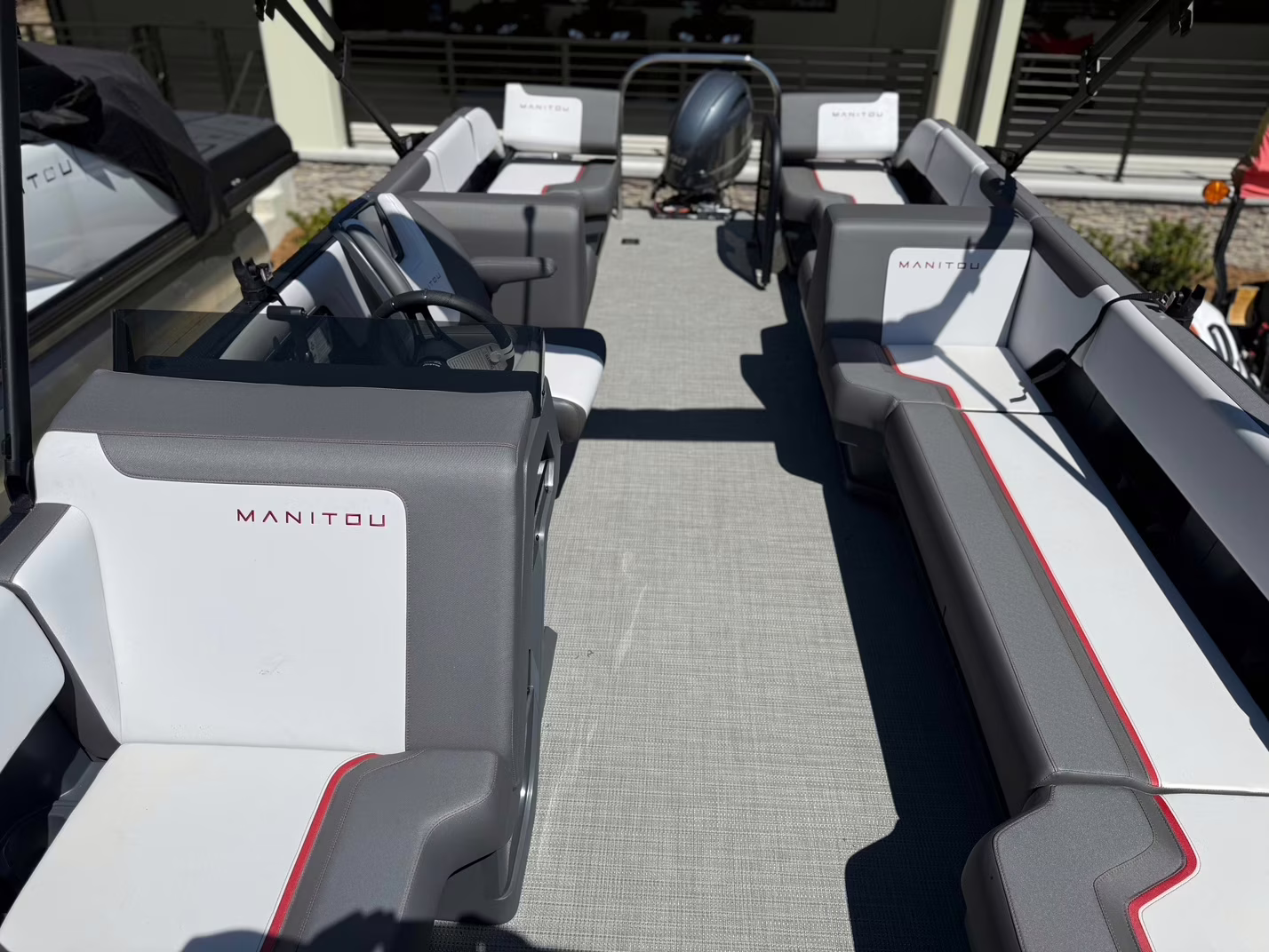 2025 - Manitou Pontoon Cruise 22 Bench Twin Tube Boat