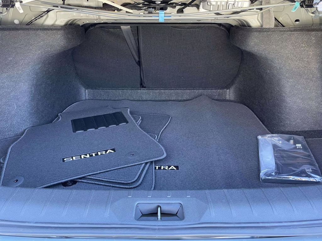 2026 Atlantic Gray/Super Black Nissan Sentra SR FWD Sedan