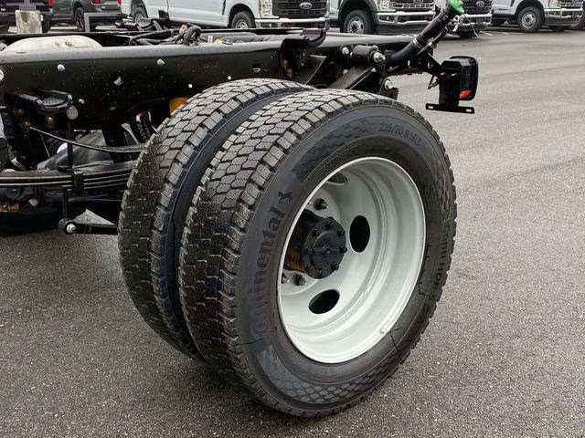 2026 Oxford White Ford Super Duty F-450 DRW XL 4X4 Chassis