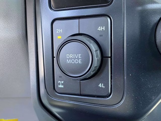 2026 Oxford White Ford Super Duty F-250 SRW XL 4X4 Truck