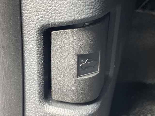 2026 Oxford White Ford Super Duty F-250 SRW XL 4X4 Truck