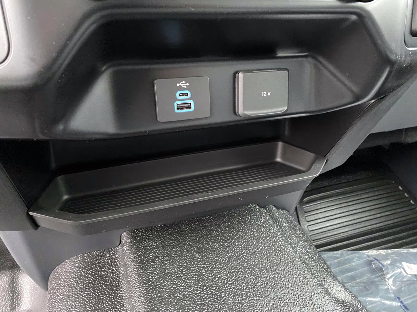 2026 Oxford White Ford Super Duty F-450 DRW XL 4X4 Chassis