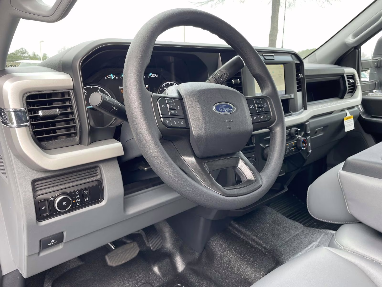 2026 Oxford White Ford Super Duty F-250 SRW XL 4X4 Truck