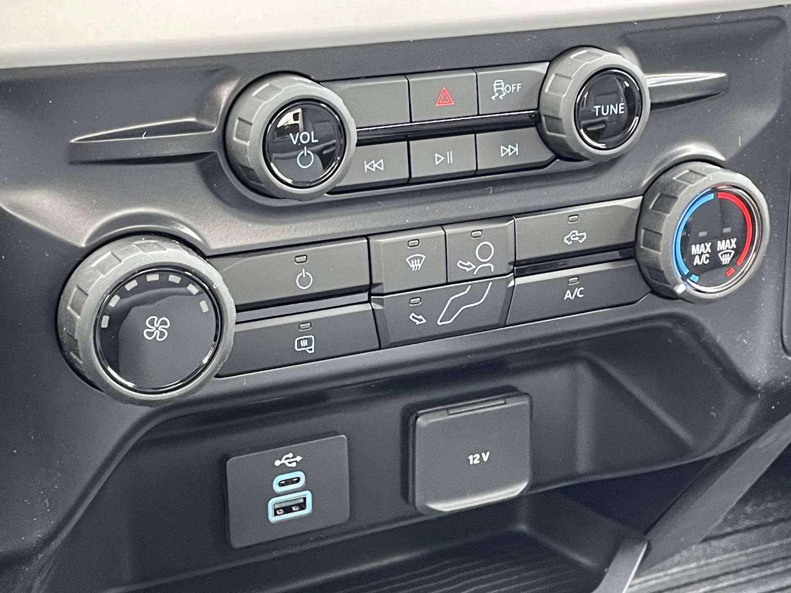 2026 Oxford White Ford Super Duty F-250 SRW XL 4X4 Truck