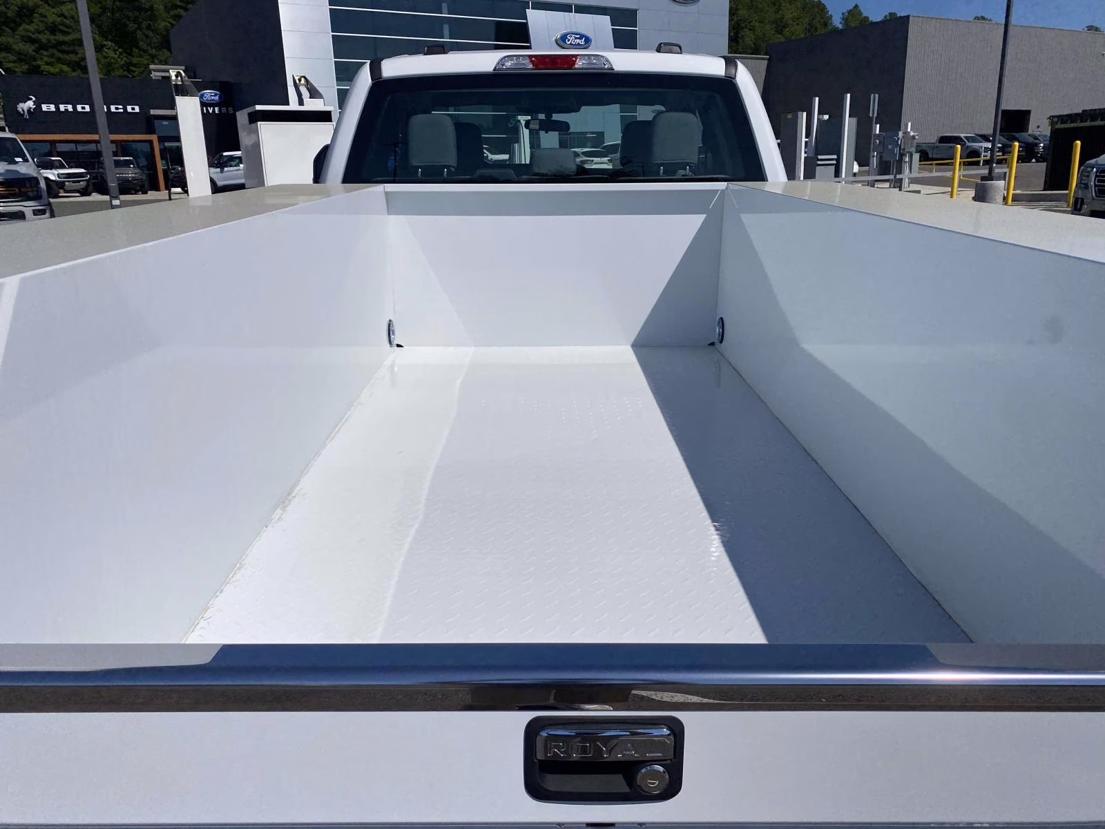 2026 Oxford White Ford Super Duty F-250 SRW XL 4X4 Truck