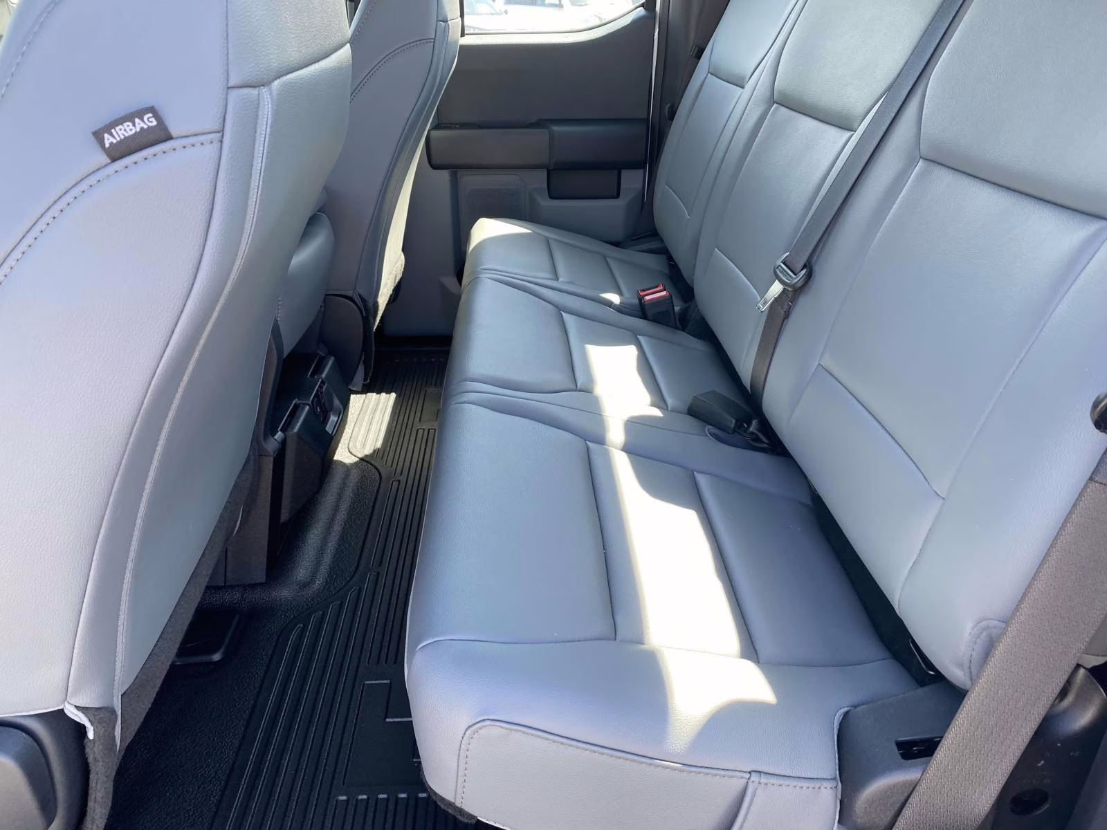 2026 Oxford White Ford Super Duty F-250 SRW XL 4X4 Truck