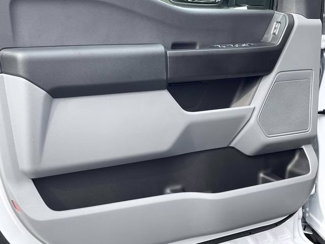 2026 Oxford White Ford Super Duty F-250 SRW XL 4X4 Truck