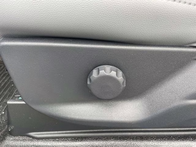 2026 Oxford White Ford Super Duty F-250 SRW XL 4X4 Truck