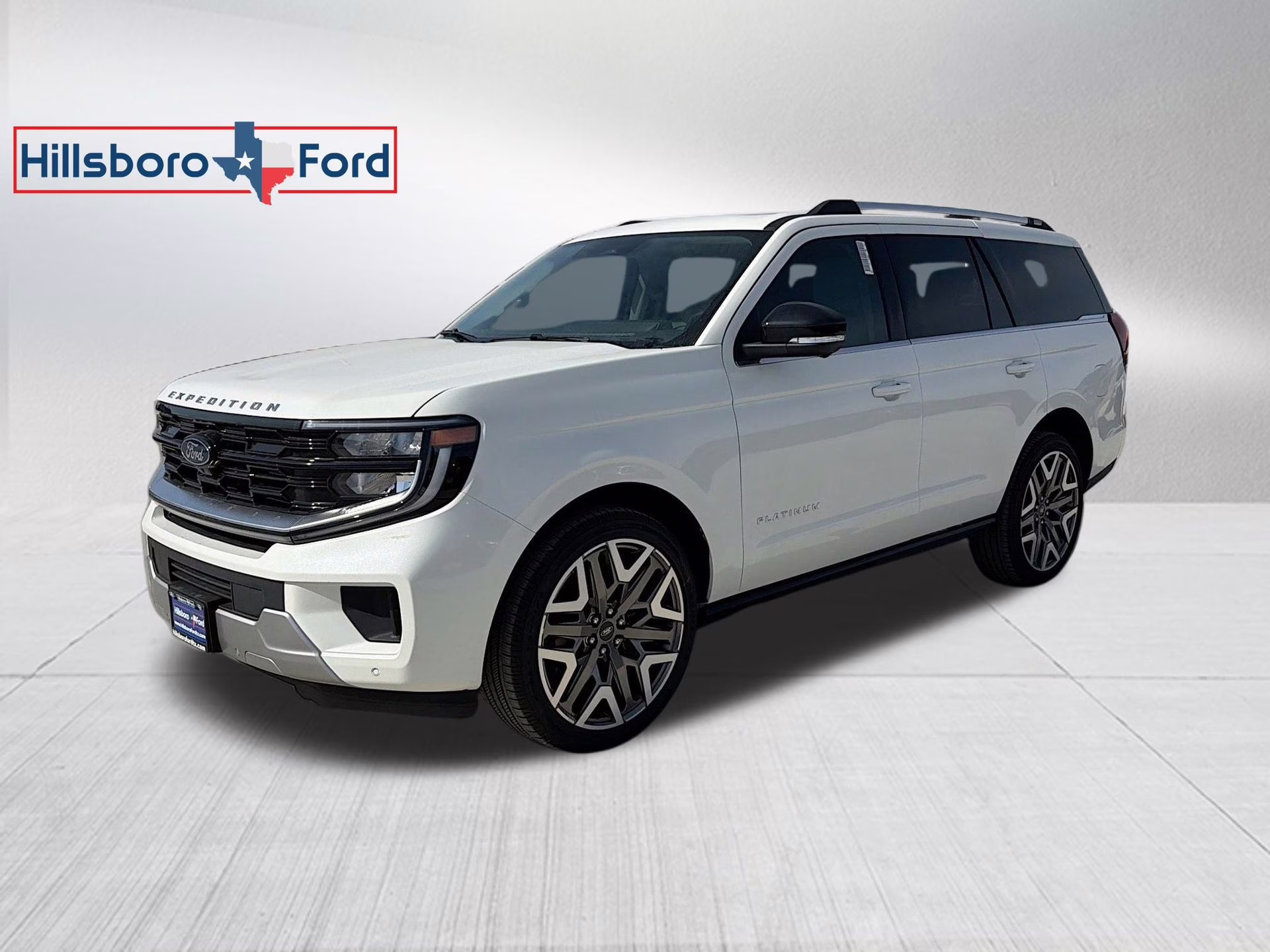 2026 Star White Metallic Tri-Coat Ford Expedition Platinum 4X4 SUV