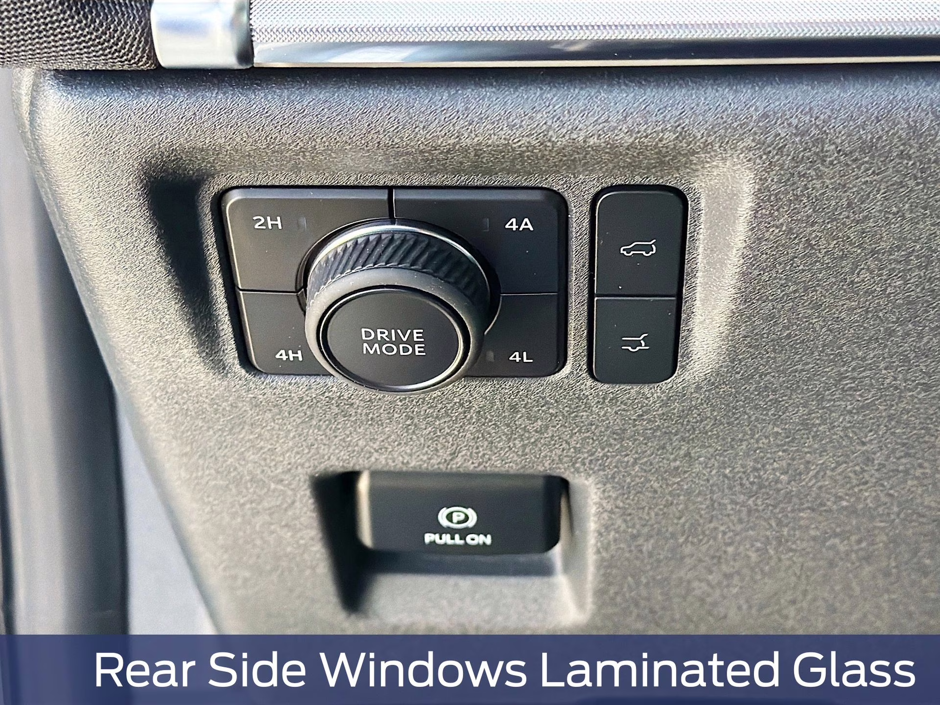 2026 Star White Metallic Tri-Coat Ford Expedition Platinum 4X4 SUV