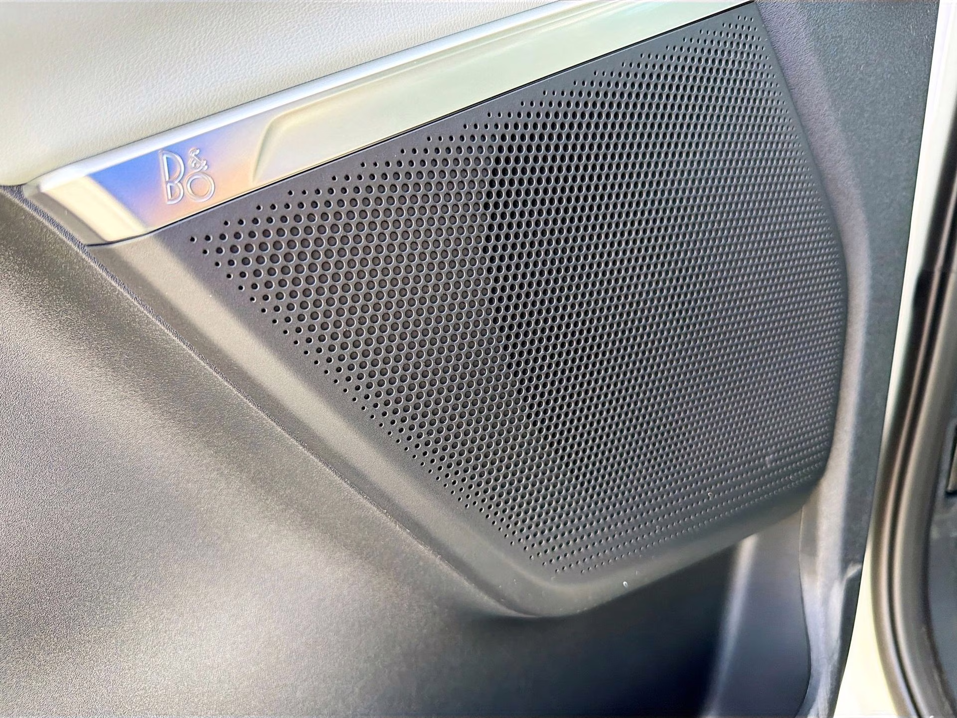 2026 Star White Metallic Tri-Coat Ford Expedition Platinum 4X4 SUV