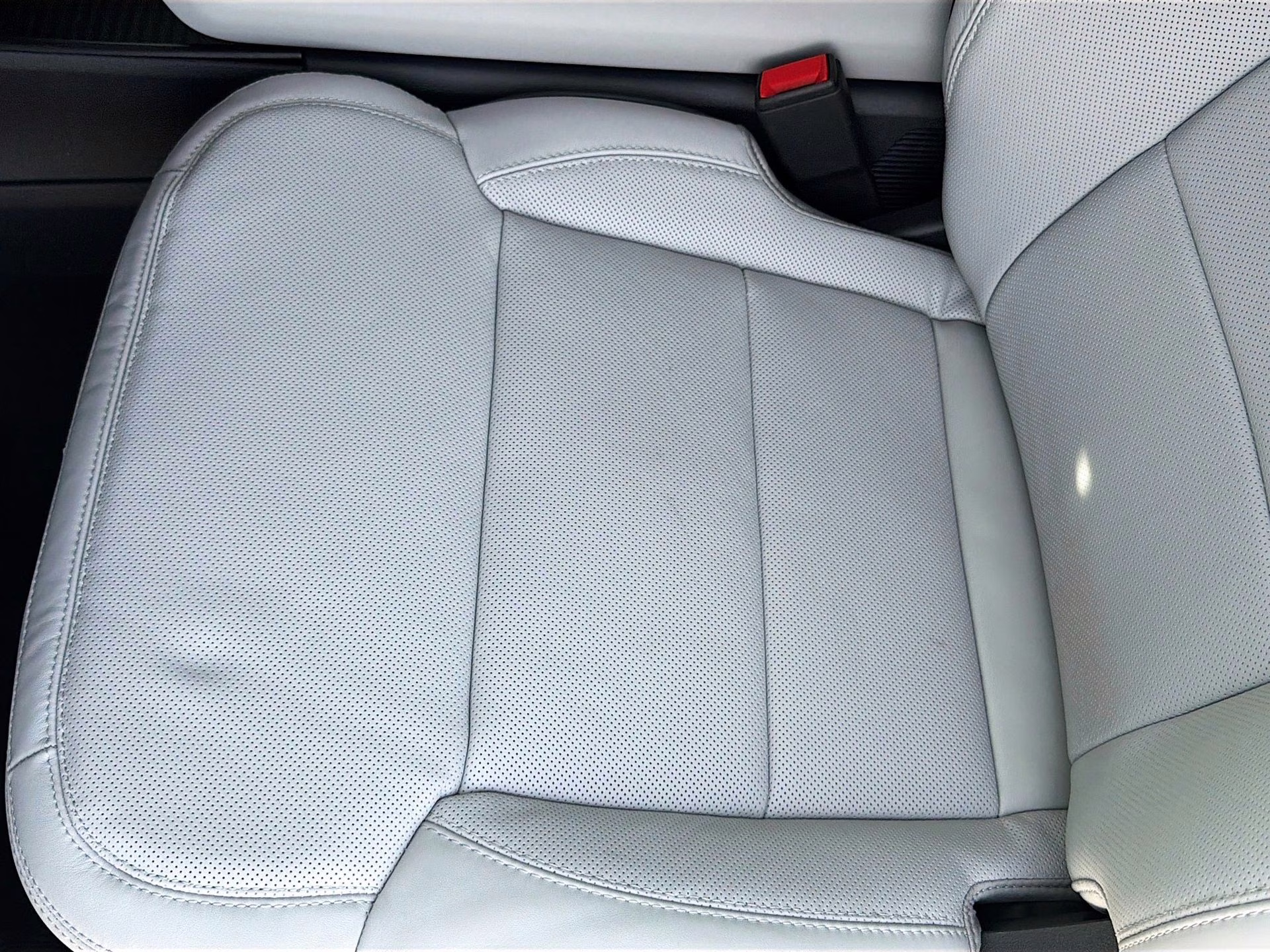 2026 Star White Metallic Tri-Coat Ford Expedition Platinum 4X4 SUV